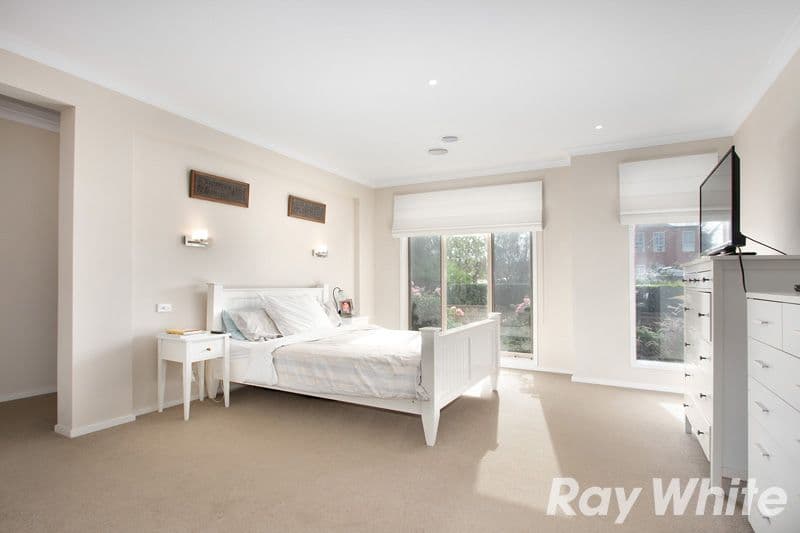 25 Waterford Rise, PAKENHAM VIC 3810, Pakenham - Thumbnail 2