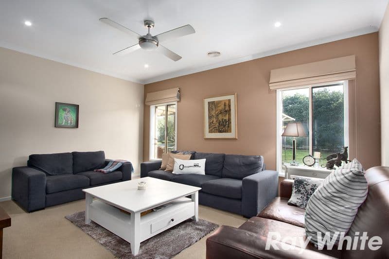 25 Waterford Rise, PAKENHAM VIC 3810, Pakenham - Thumbnail 4