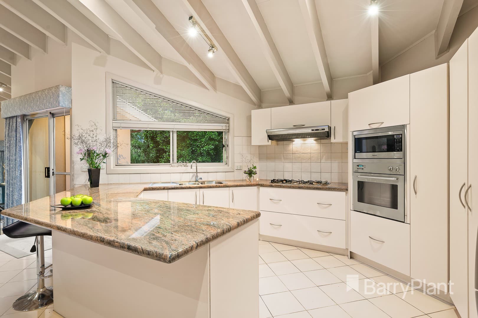 10 Shute Close, Templestowe, VIC 3106, Templestowe - Thumbnail 2
