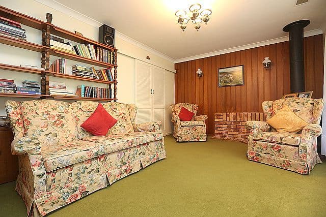 11 Pollock Street, GEORGES HALL NSW 2198, Georges Hall - Thumbnail 2