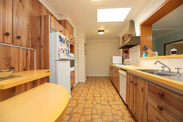 11 Pollock Street, GEORGES HALL NSW 2198, Georges Hall - Thumbnail 3