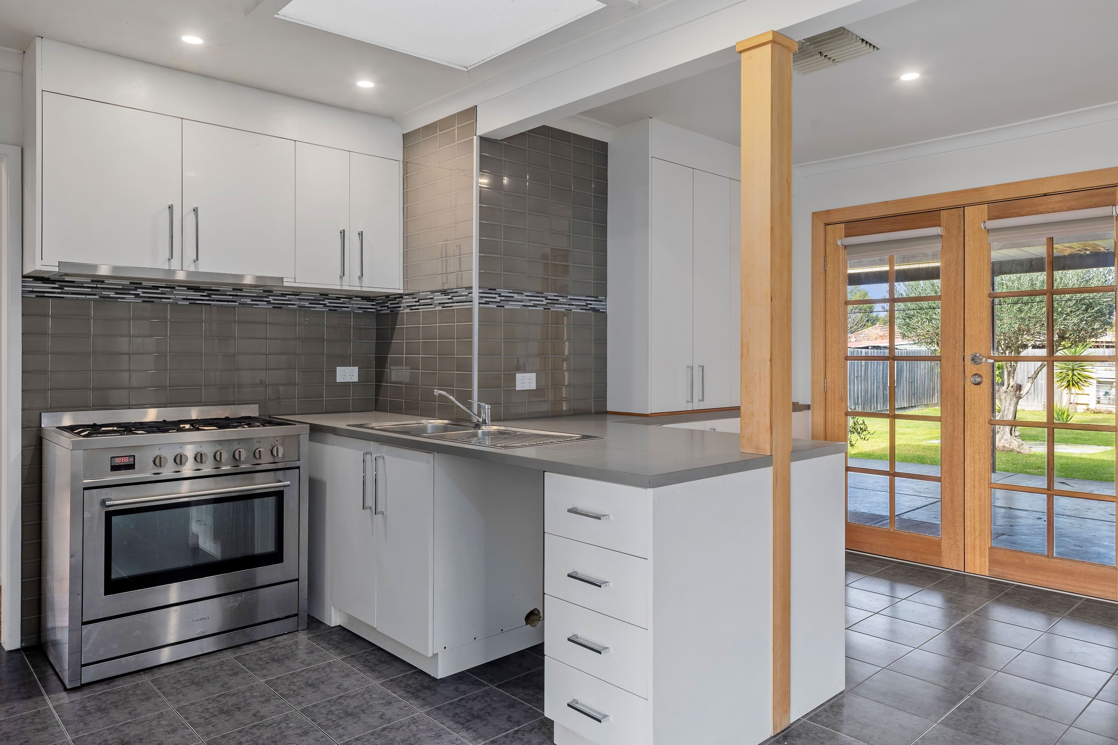 11 Wattle Street, Thomastown VIC 3074, Thomastown - Thumbnail 8