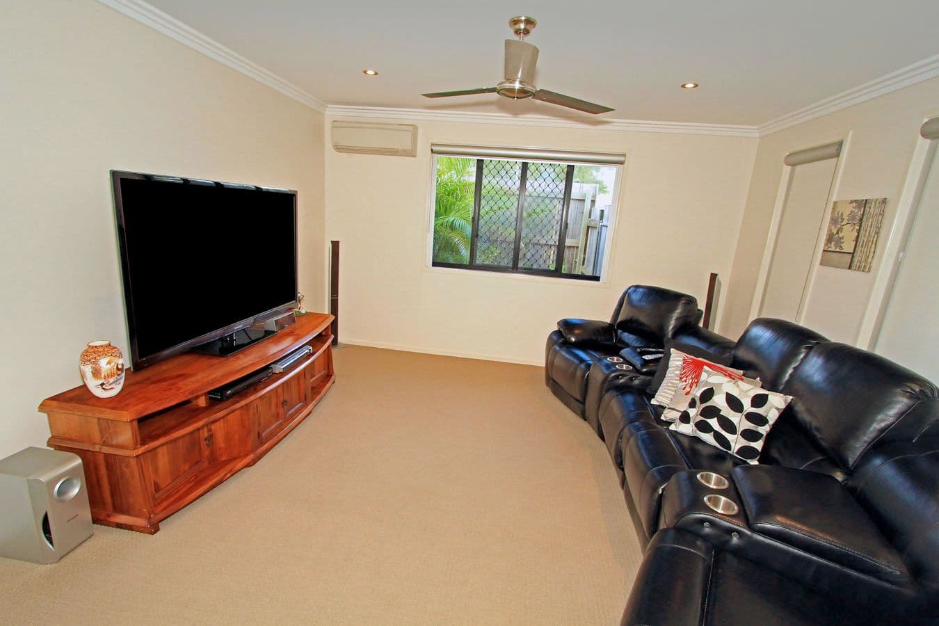 21 Frangipani Court, NORMAN GARDENS QLD 4701, Norman Gardens - Thumbnail 2