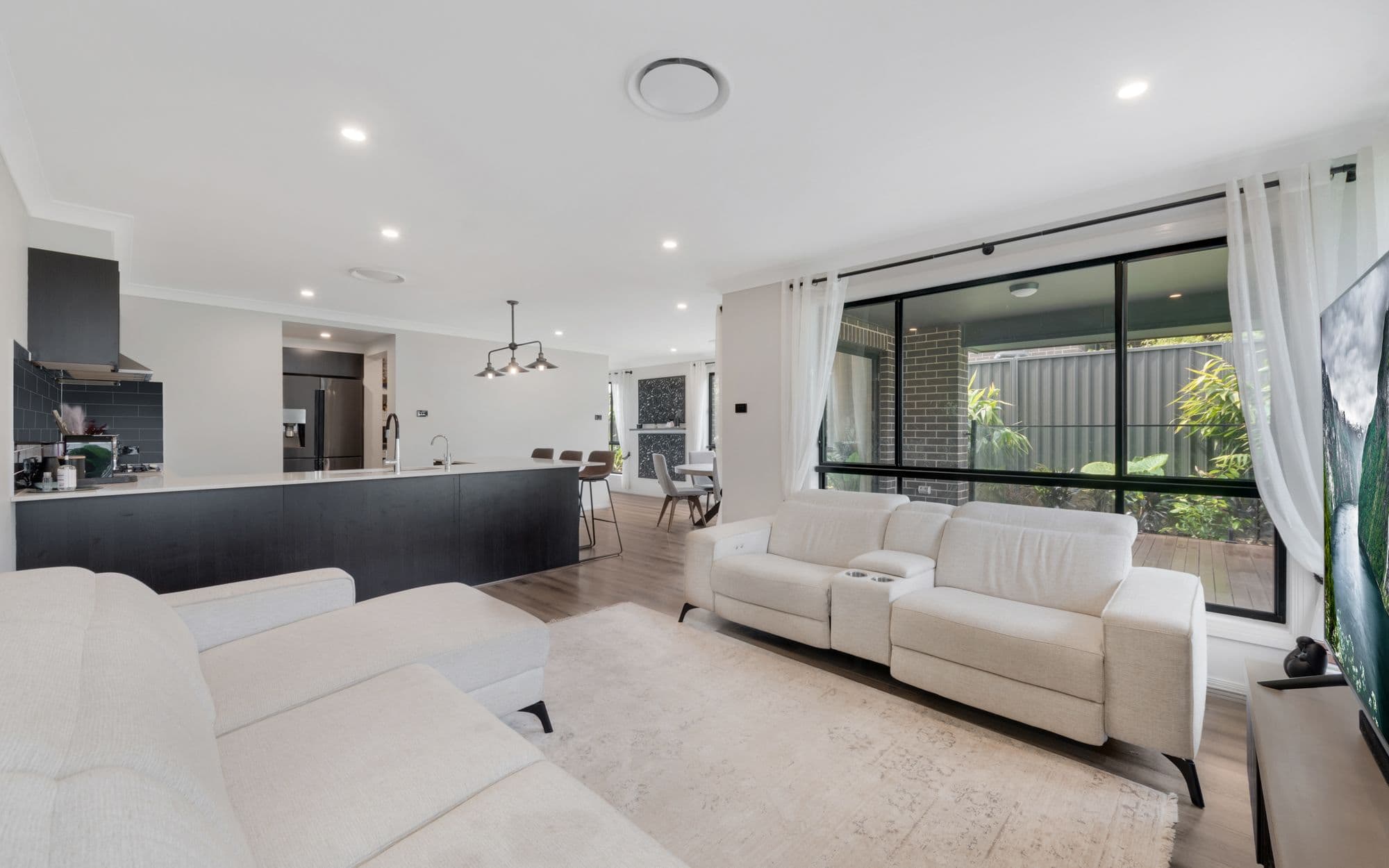 8 Leppington House Drive, Denham Court NSW 2565, Denham Court - Thumbnail 4