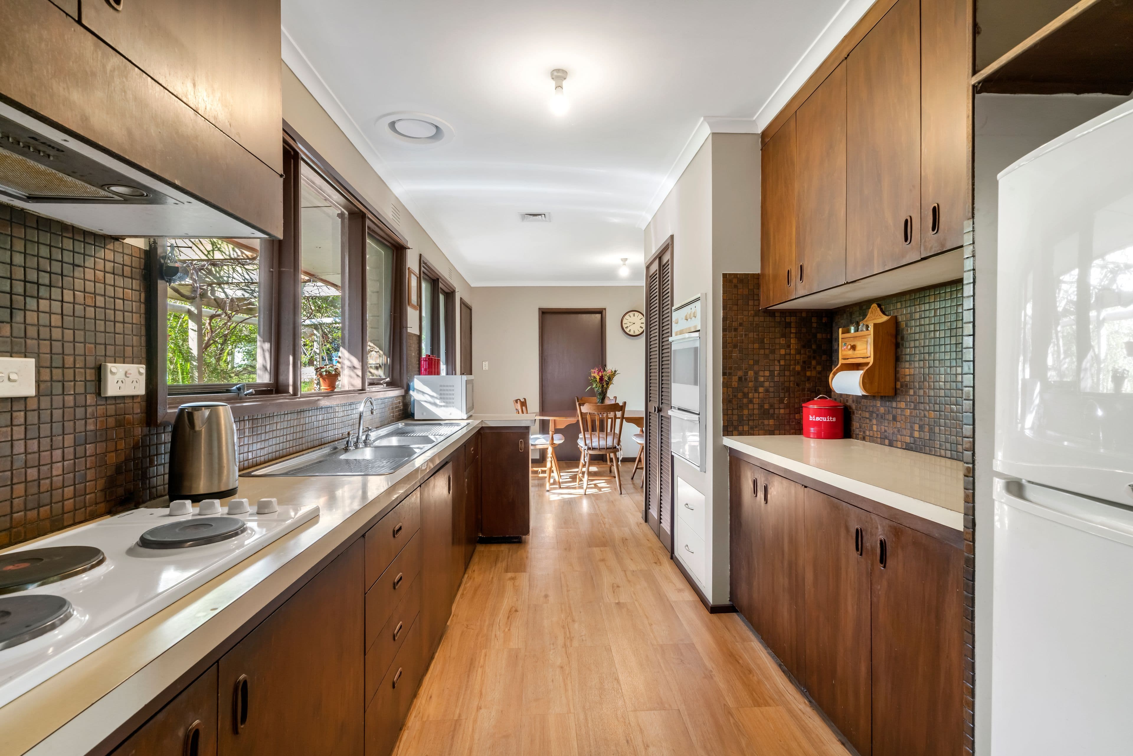 305 Wine Country Drive, Nulkaba, Nulkaba - Thumbnail 6