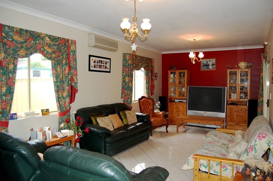 62 Rawson Road, GUILDFORD NSW 2161, Guildford - Thumbnail 2