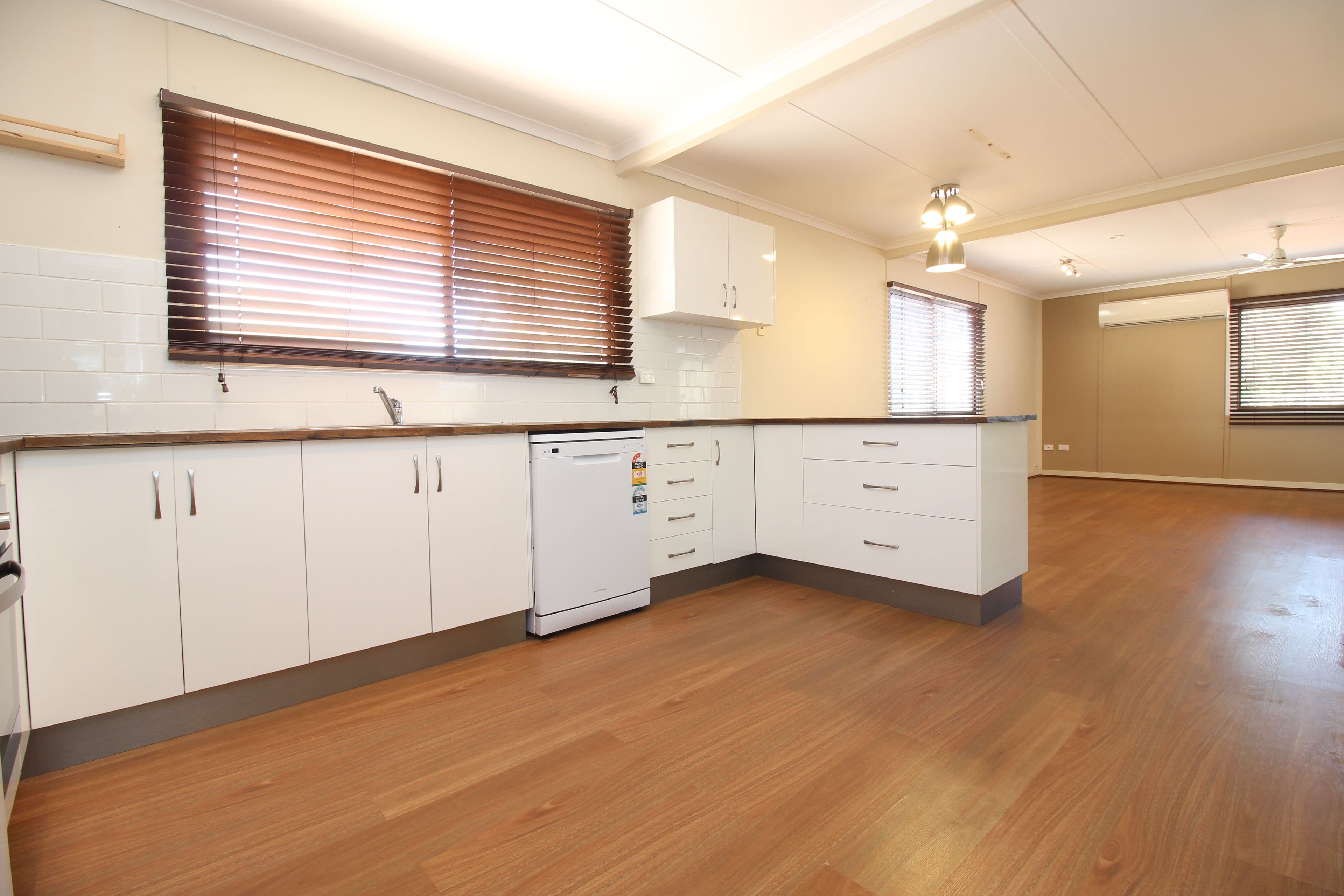 11 Retro Street, Capella QLD 4723, Capella - Thumbnail 4