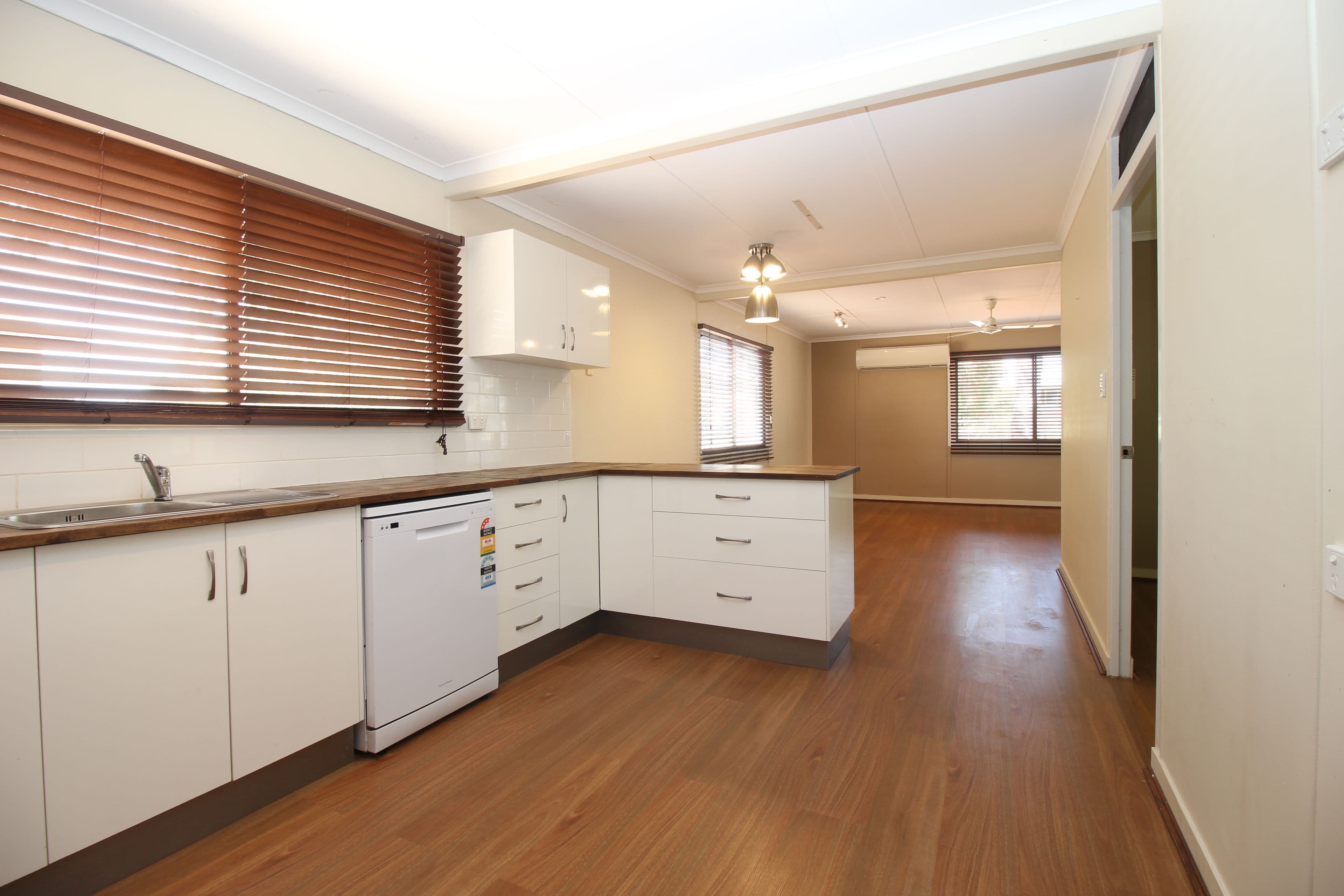 11 Retro Street, Capella QLD 4723, Capella - Thumbnail 5