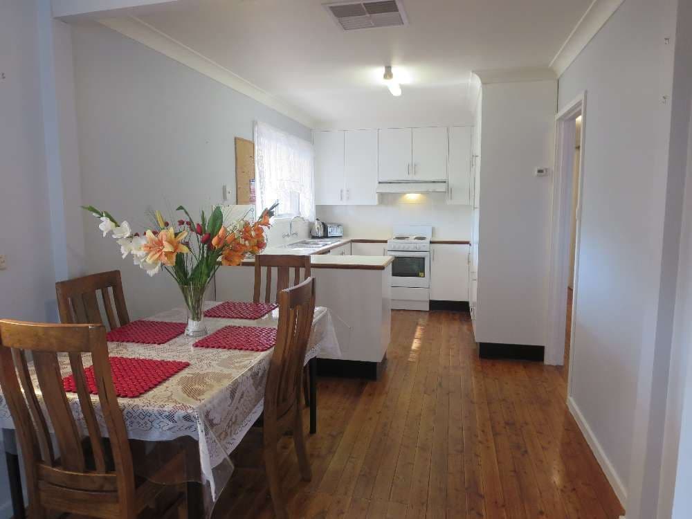 340 Sutherland Street, LAVINGTON NSW 2641, Lavington - Thumbnail 2
