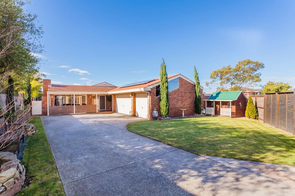 37 Glastonbury Drive, HIGHTON VIC 3216, Highton - Thumbnail 2