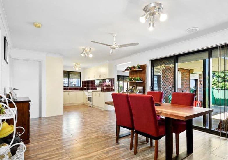 6 Robert Molyneux Avenue, Endeavour Hills VIC 3802, Endeavour Hills - Thumbnail 4