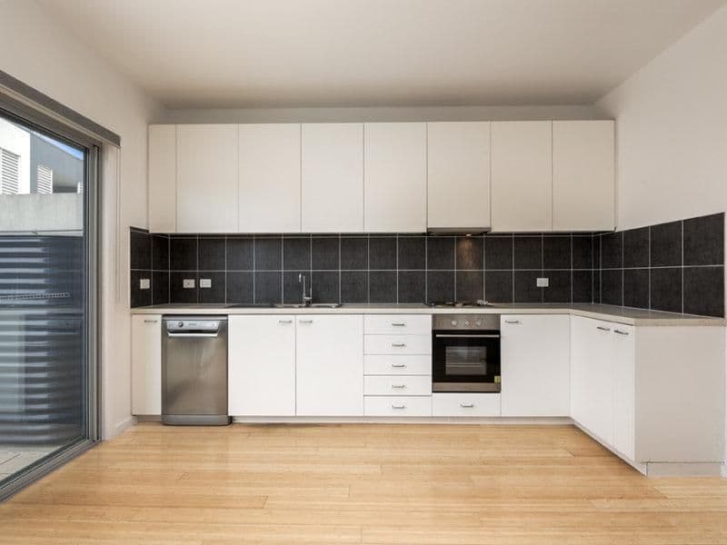 18 Waxflower Crescent, Bundoora VIC 3083, Bundoora - Thumbnail 2