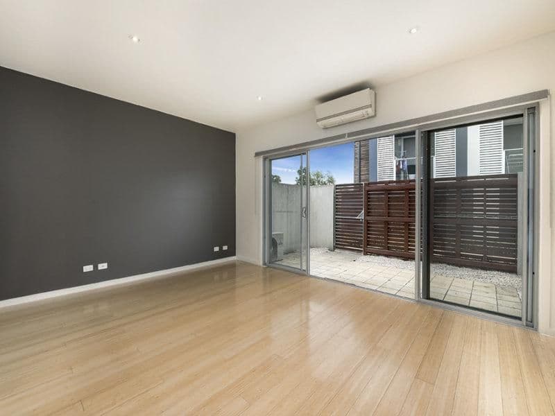 18 Waxflower Crescent, Bundoora VIC 3083, Bundoora - Thumbnail 3
