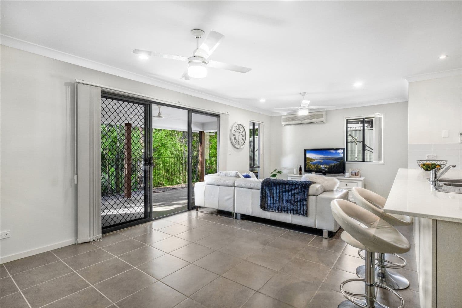 21 Hillside Circuit, Chermside West QLD 4032, Chermside West - Thumbnail 4