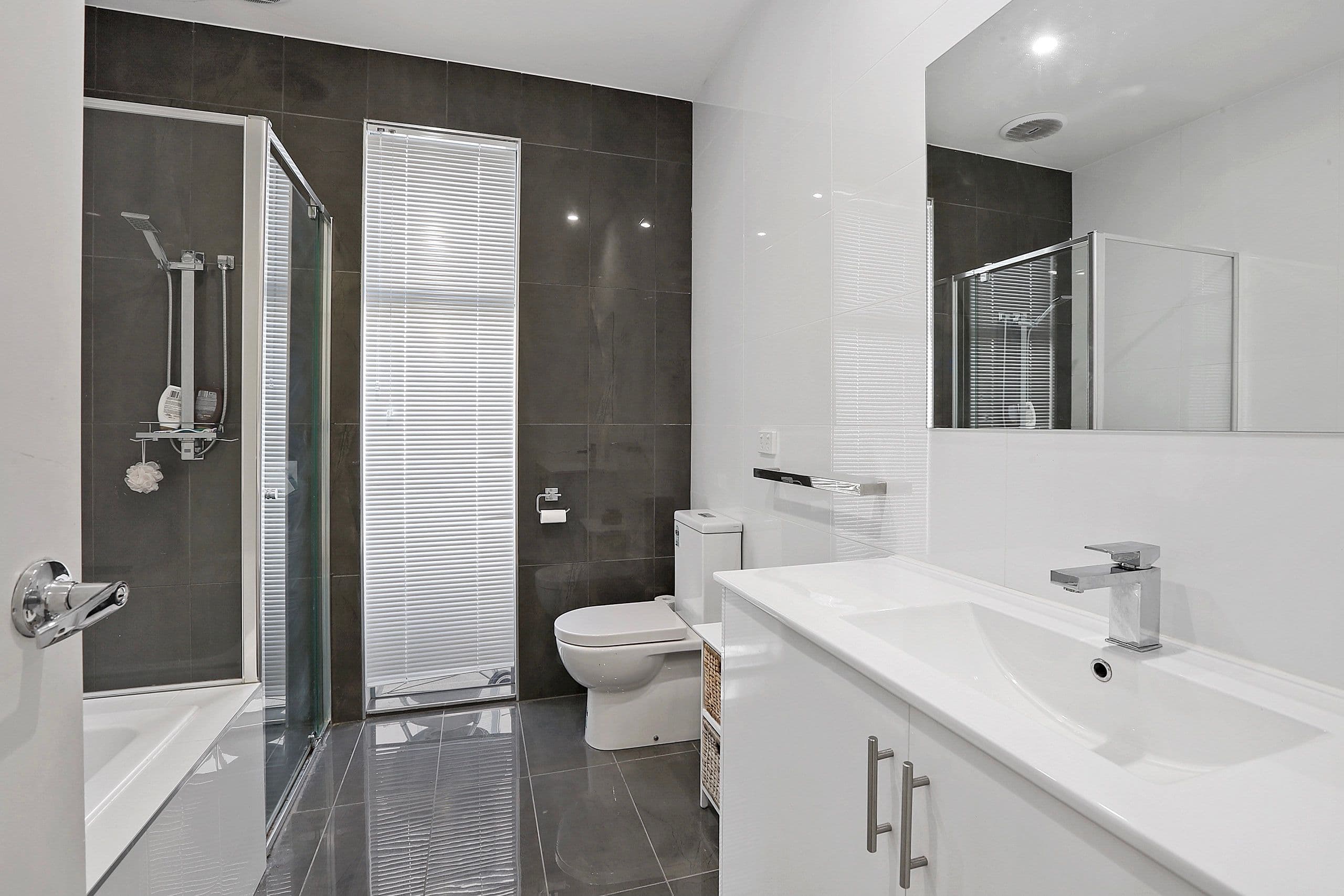 10B Deakin Street, Bell Park VIC 3215, Bell Park - Thumbnail 3