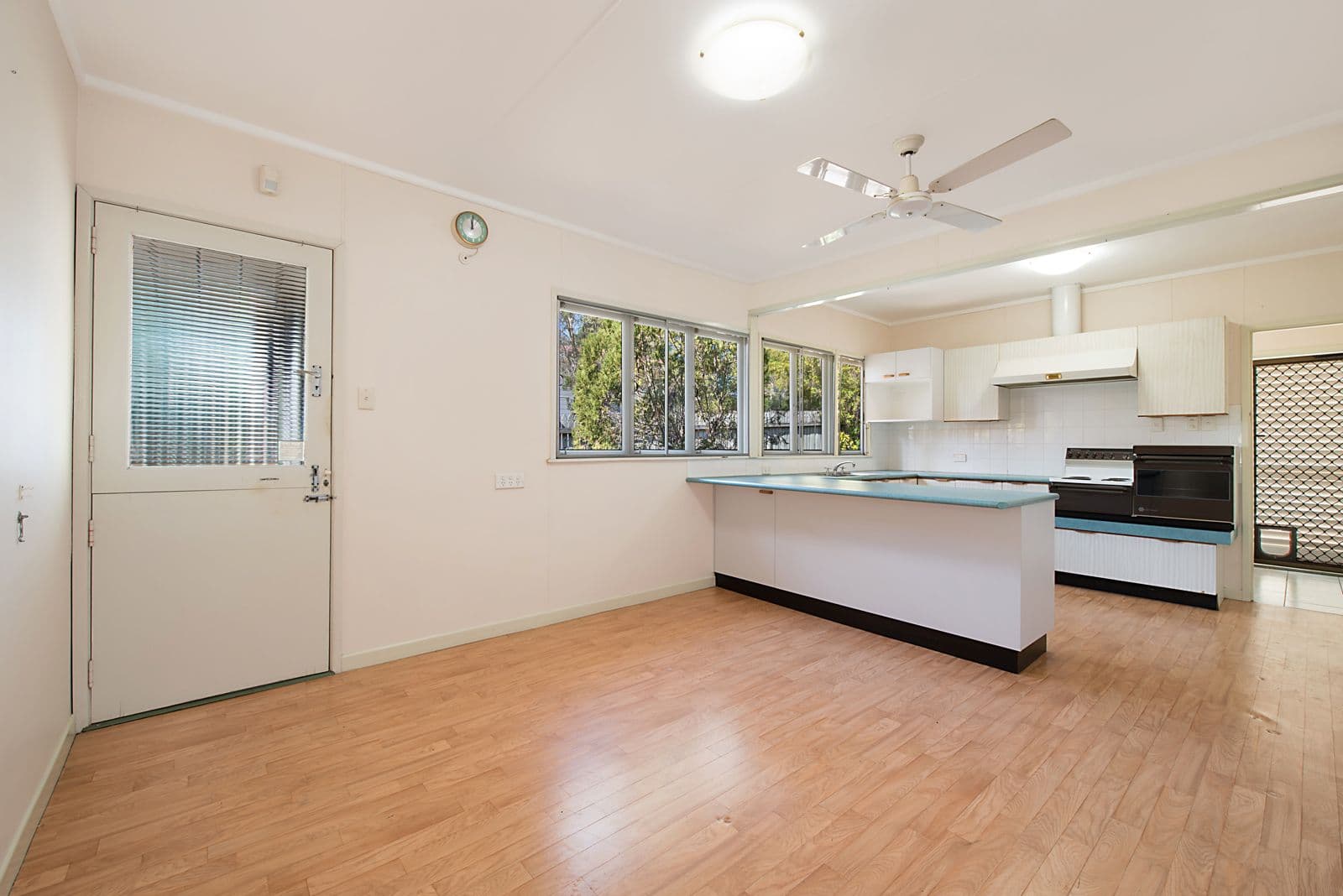 33 Harvard Street, Kenmore QLD 4069, Kenmore - Thumbnail 4
