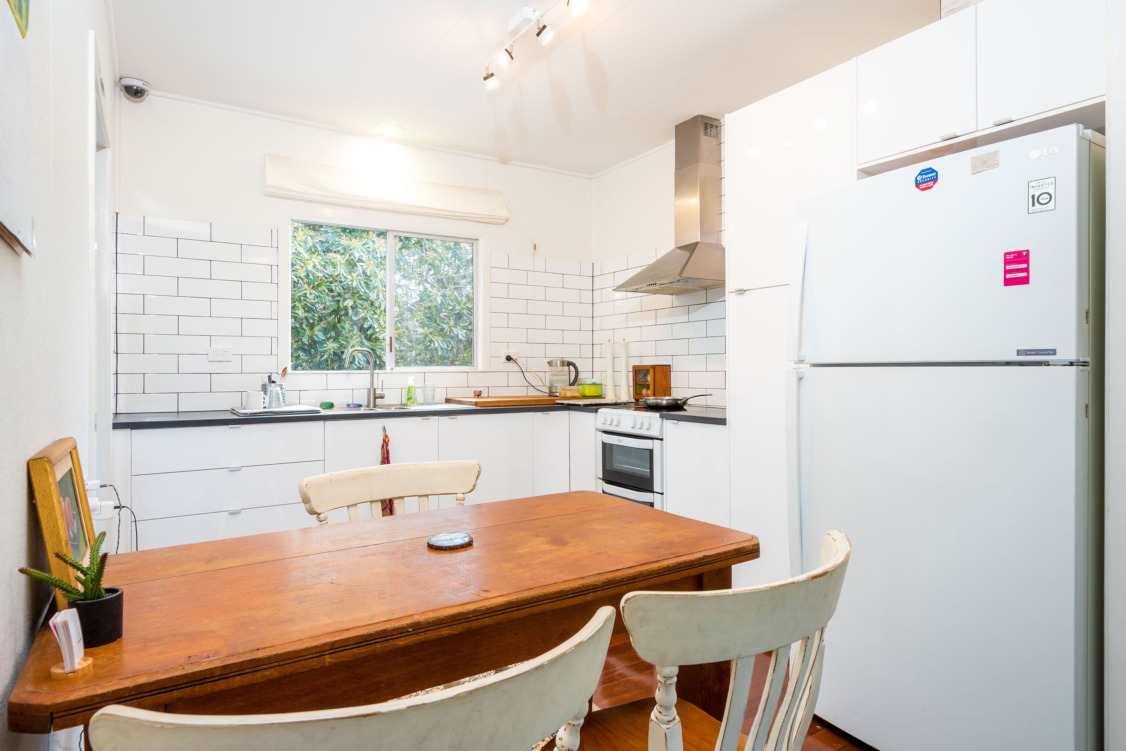 10 Southport Avenue, Tamborine Mountain QLD 4272, Tamborine Mountain - Thumbnail 2