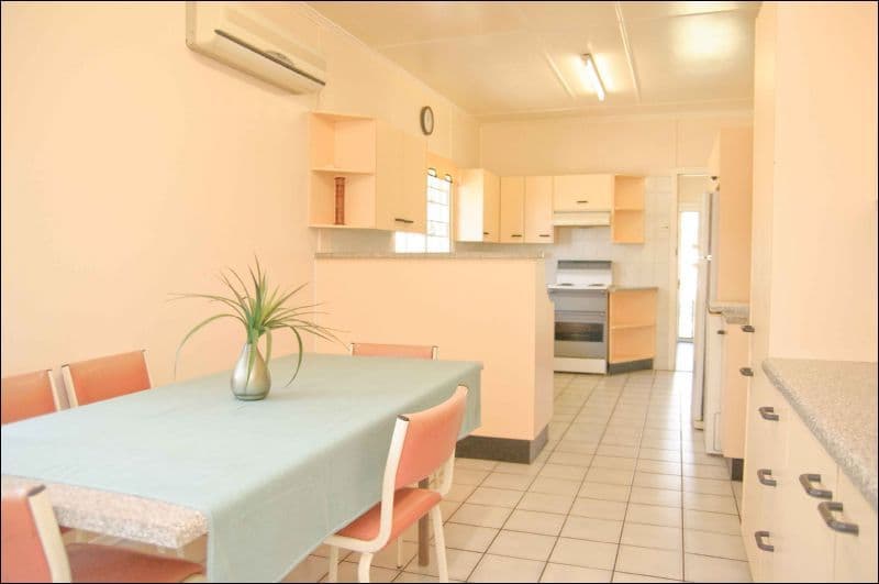12 Kiama Street, WAVELL HEIGHTS QLD 4012, Wavell Heights - Thumbnail 4