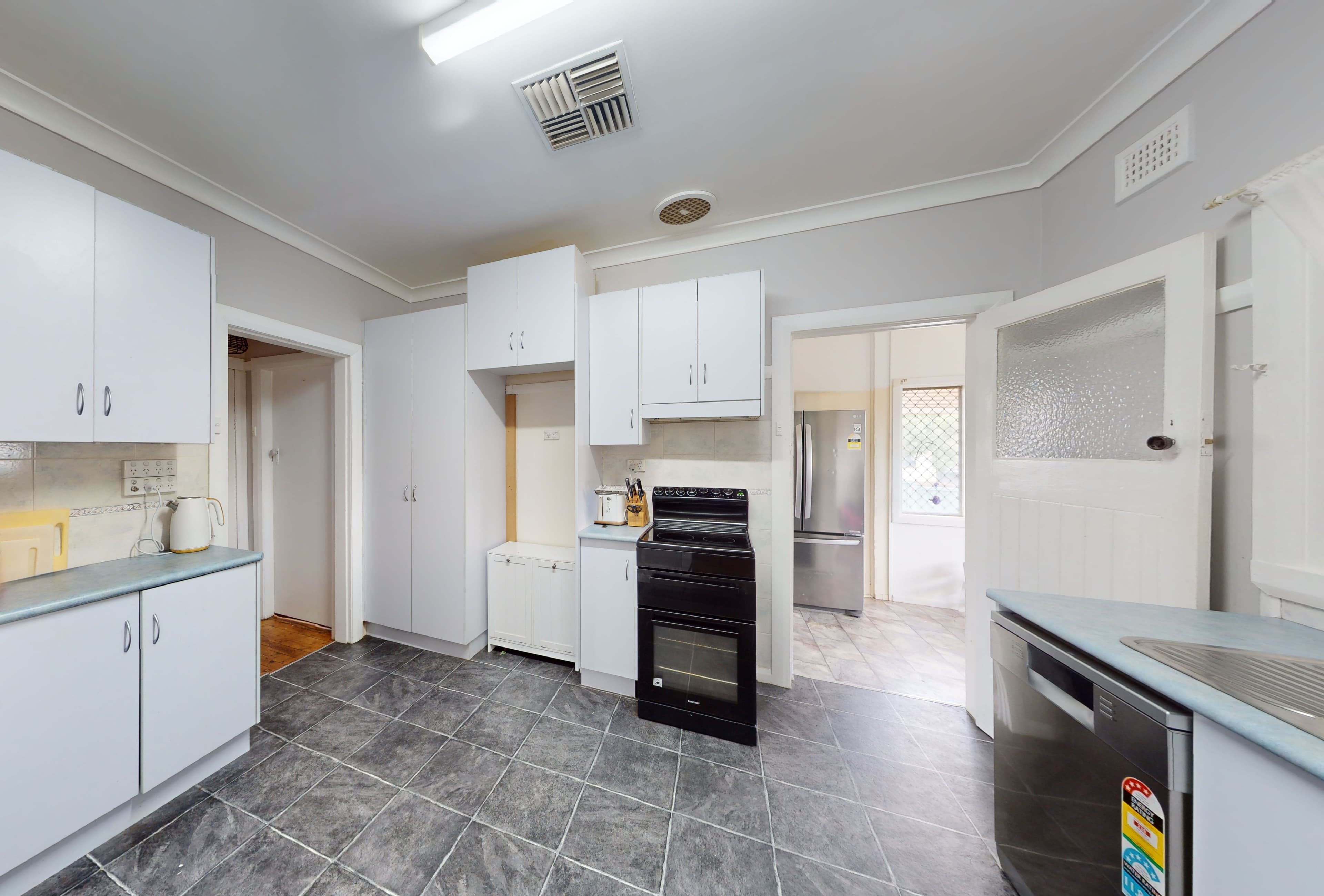 2 Howard Avenue, Dubbo NSW 2830, Dubbo - Thumbnail 5