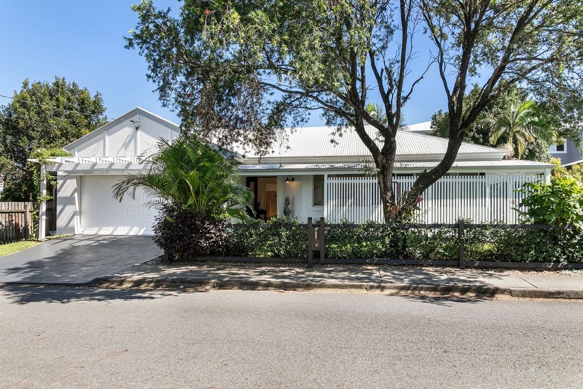 17 Blackwood Street, Sherwood QLD 4075, Sherwood - Image 1