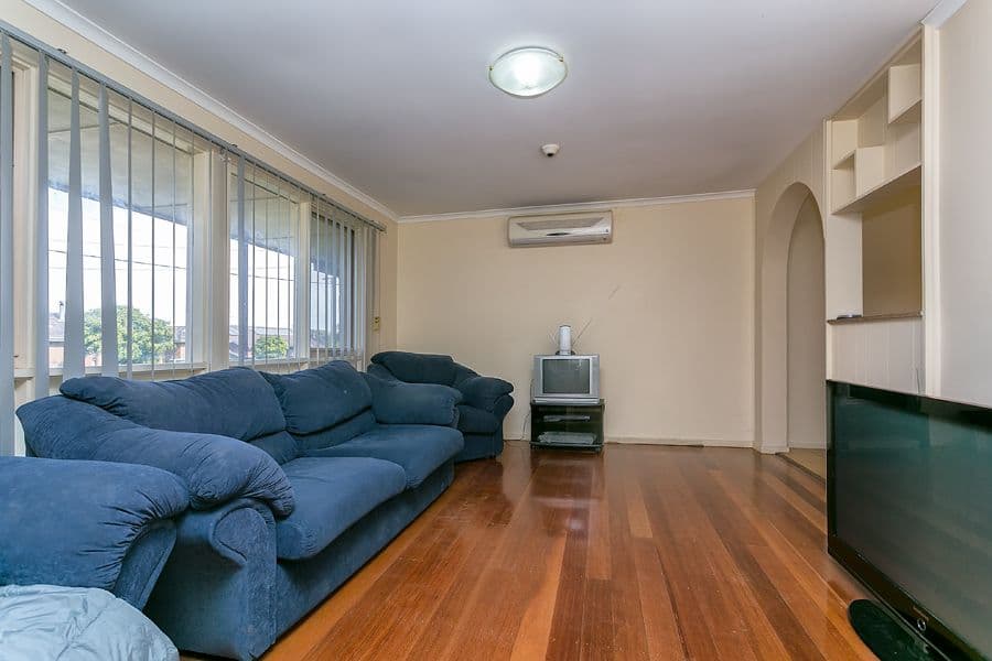 7 Elizabeth Street, MELTON SOUTH VIC 3338, Melton South - Thumbnail 3