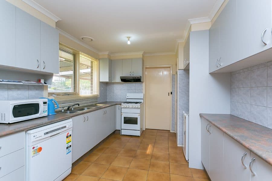 7 Elizabeth Street, MELTON SOUTH VIC 3338, Melton South - Thumbnail 4