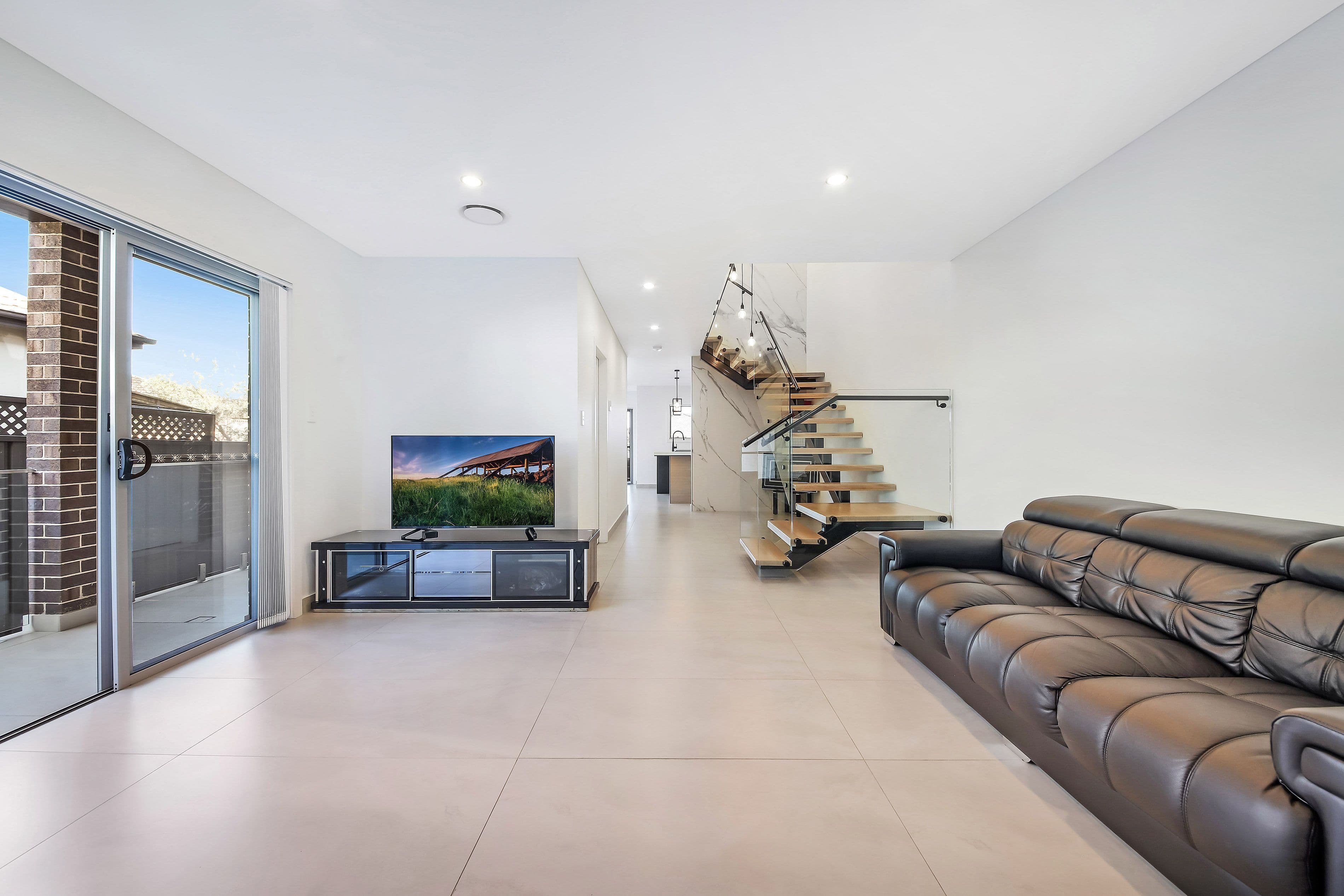 42 Carnation Avenue, Bankstown - Thumbnail 4