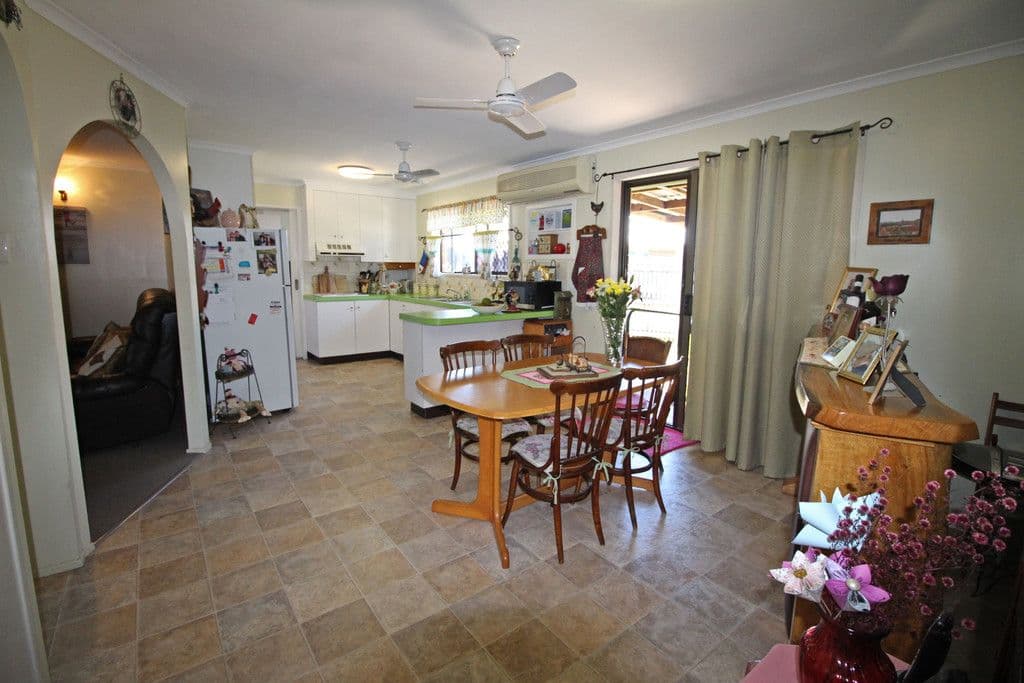 12 Michael Avenue, Sarina QLD 4737, Sarina - Thumbnail 4