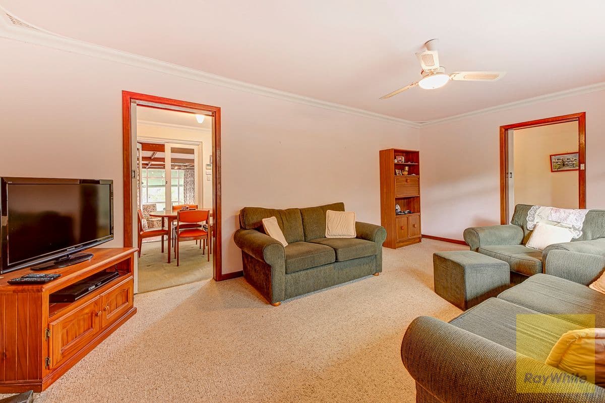 70 Gladys Road, Lesmurdie WA 6076, Lesmurdie - Thumbnail 3