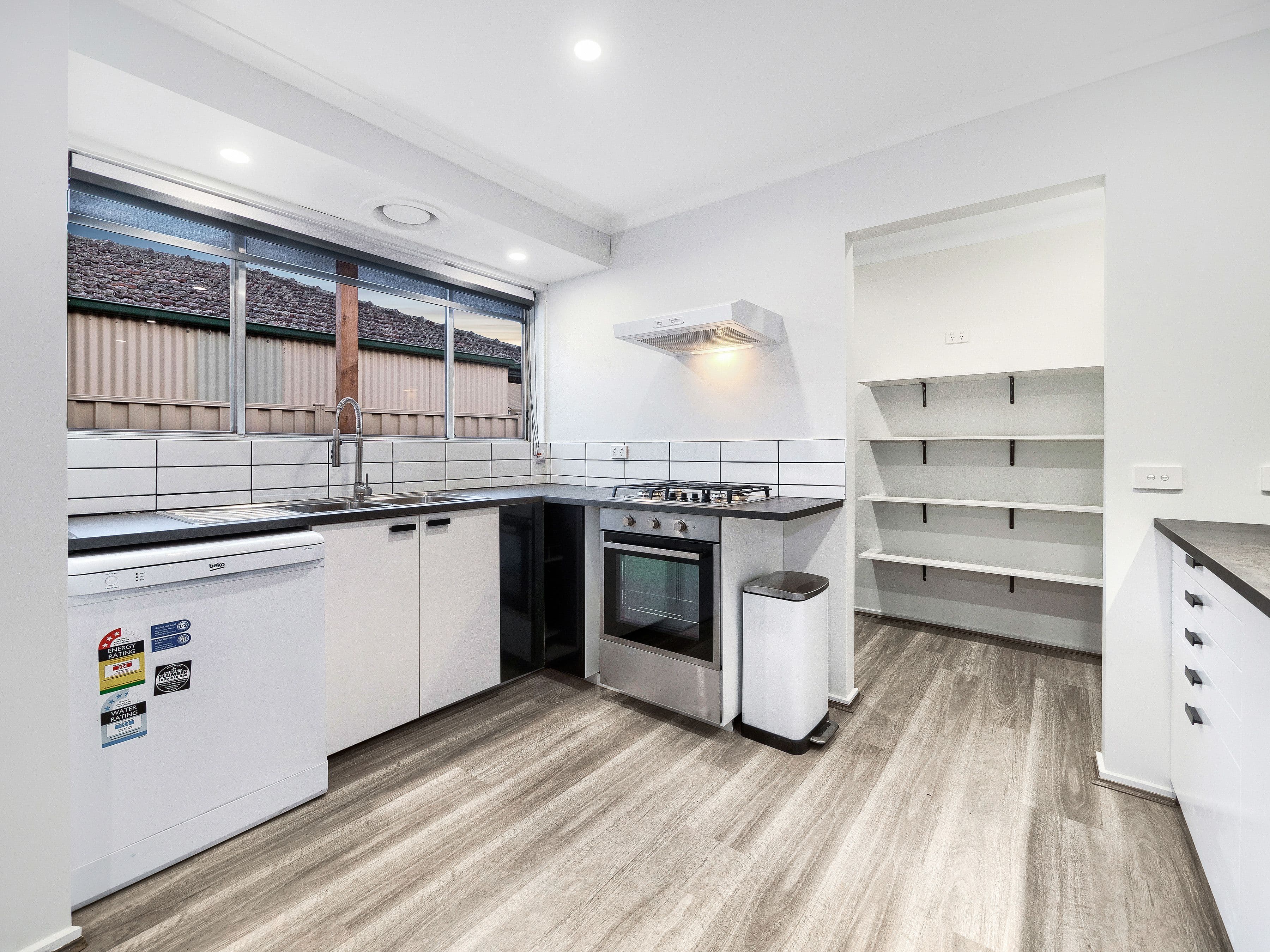 25 Cochrane Street, Cranbourne VIC 3977, Cranbourne - Thumbnail 4