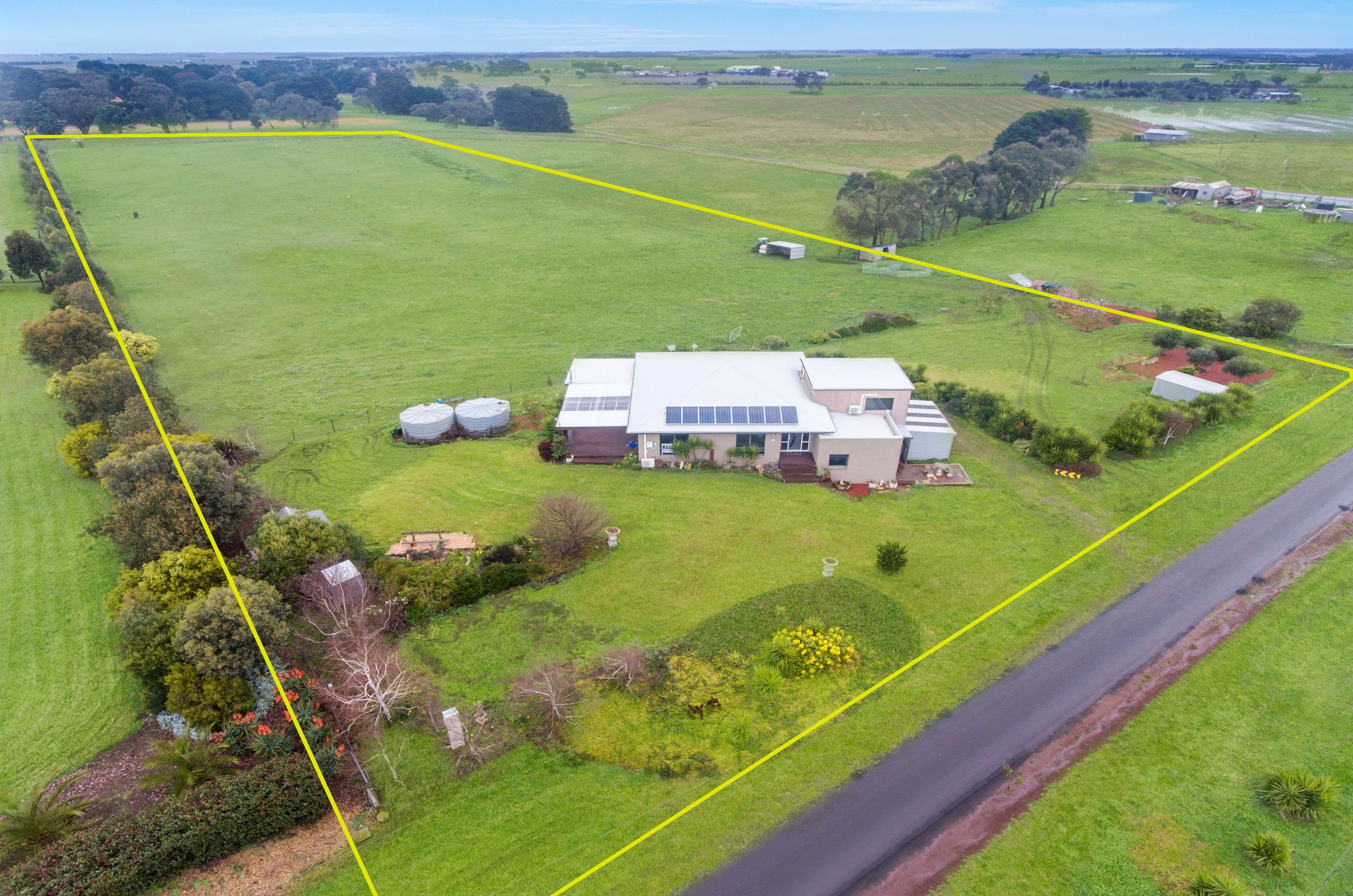 18 Waggs Lane, Mortlake VIC 3272, Mortlake - Thumbnail 2