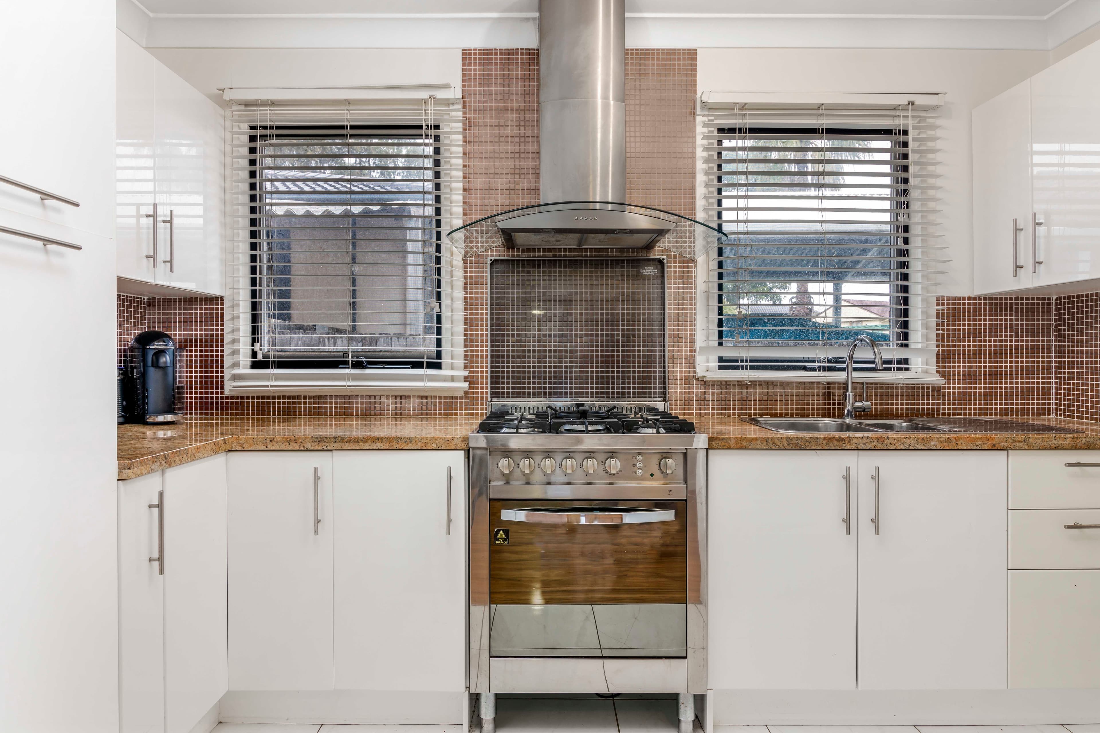 3 Eurabbie Place, Macquarie Fields NSW 2564, Macquarie Fields - Thumbnail 4