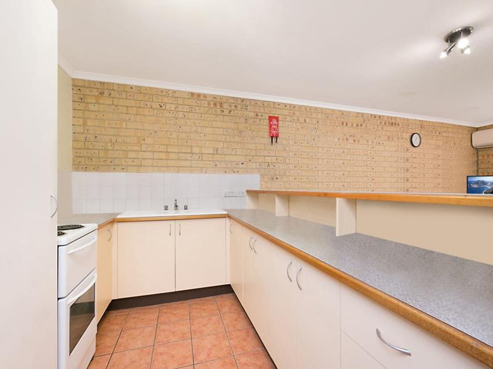 2/133 Castile Crescent, Edens Landing QLD 4207, Edens Landing - Thumbnail 2