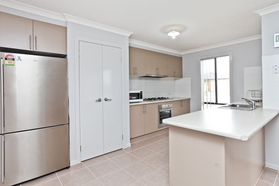 1 Phillip Drive, WYNDHAM VALE VIC 3024, Wyndham Vale - Thumbnail 2