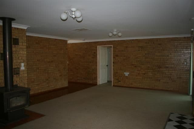 22 Edna Street, ROMA QLD 4455, Roma - Thumbnail 5