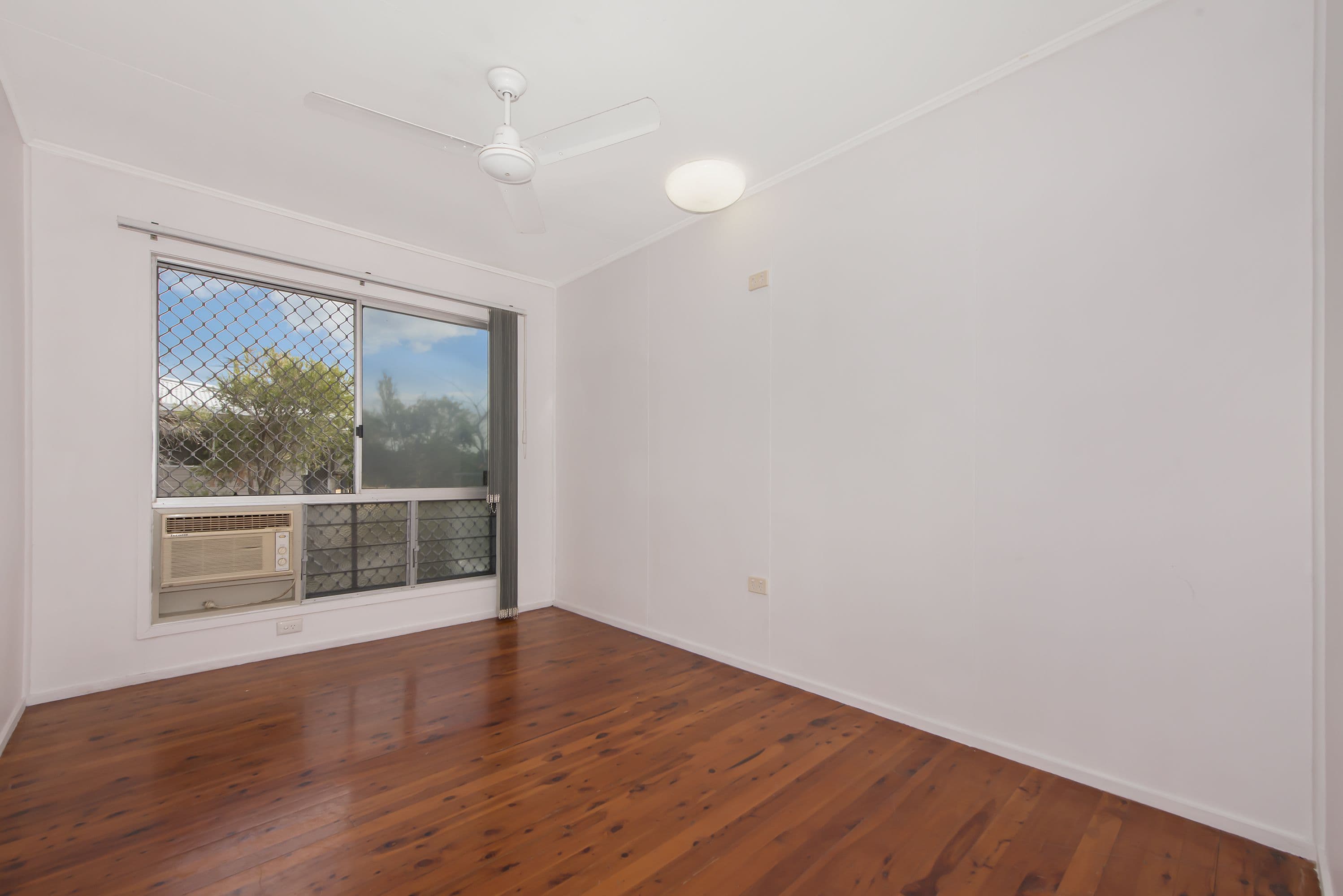 12 Hutchins Street, Heatley QLD 4814, Heatley - Thumbnail 5