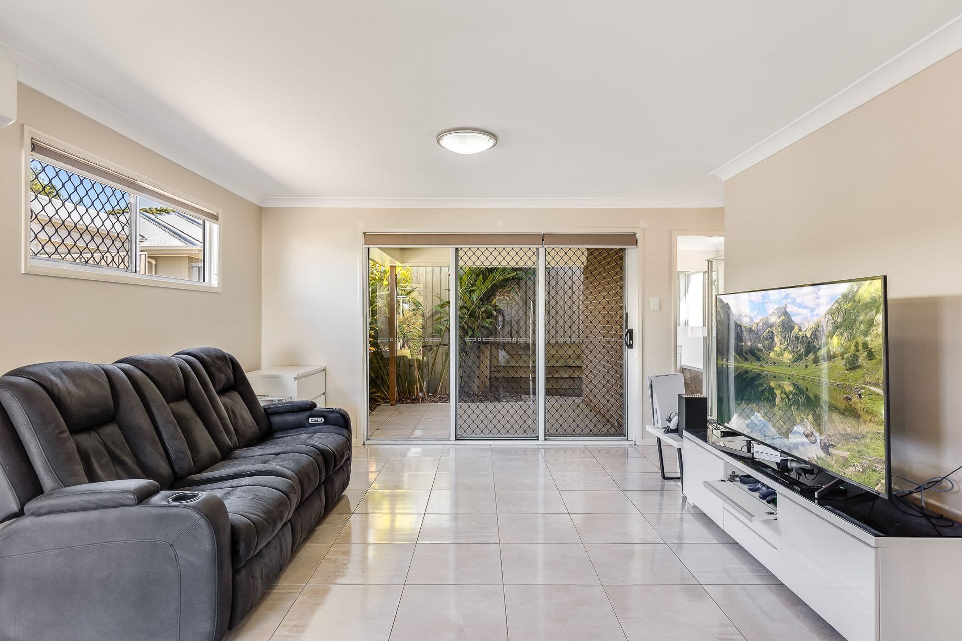 85 North Street, Harlaxton QLD 4350, Harlaxton - Thumbnail 2