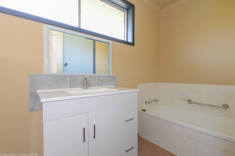 7 Cleburne Street, KINGSTON TAS 7050, Kingston - Thumbnail 6