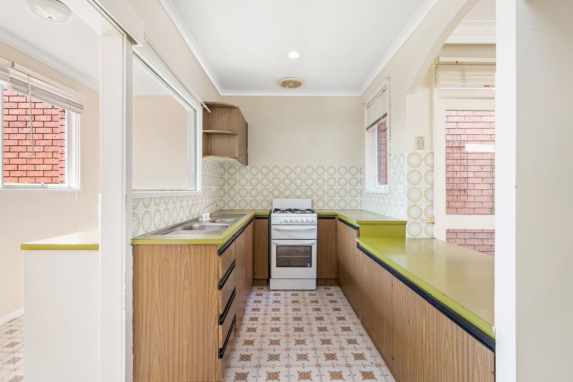 18 Clarendon Parade, West Footscray VIC 3012, West Footscray - Thumbnail 5