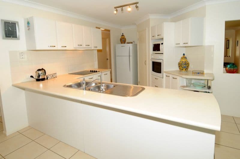 17 Cayman Place, KAWANA ISLAND QLD 4575, Kawana Island - Thumbnail 2