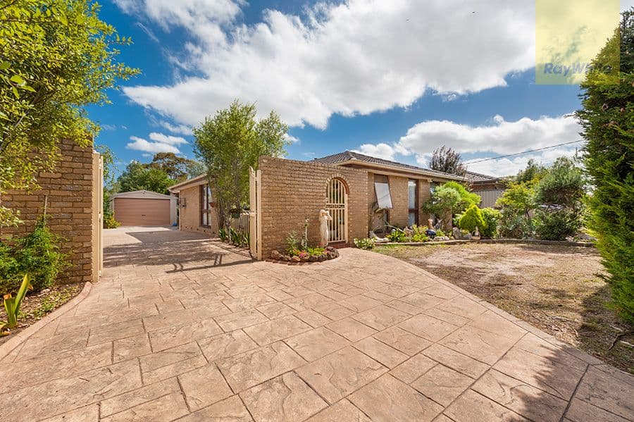 11 Milburn Place, Craigieburn VIC 3064, Craigieburn - Image 1