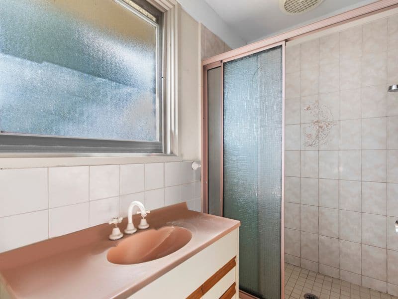 5 Elizabeth Street, Melton South VIC 3338, Melton South - Thumbnail 8