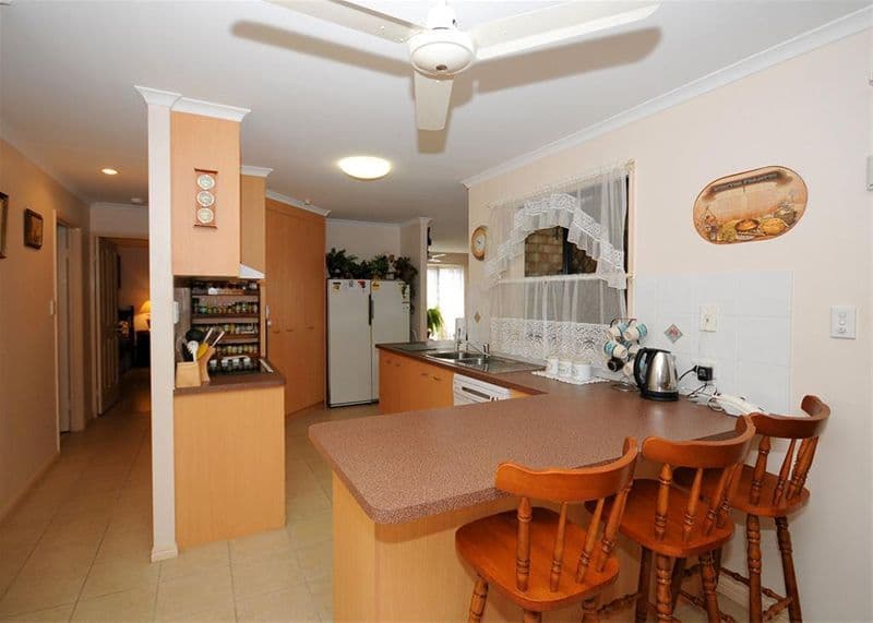 20 Kestrel Court, ELI WATERS QLD 4655, Eli Waters - Thumbnail 5