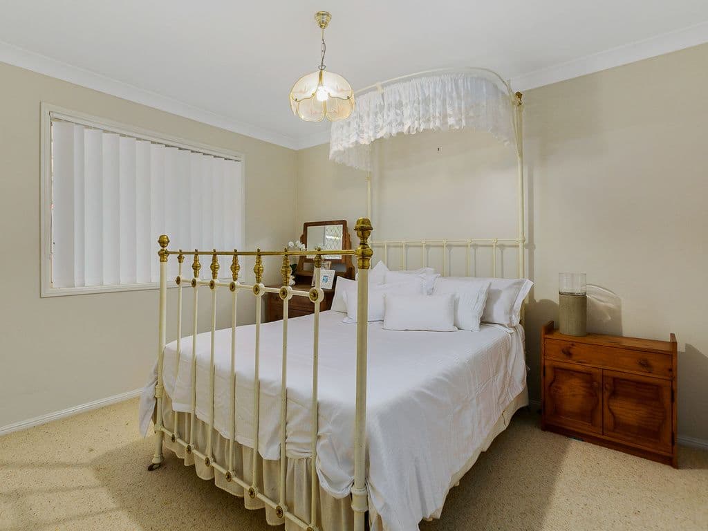 6 Courtney Place, Redland Bay QLD 4165, Redland Bay - Thumbnail 8