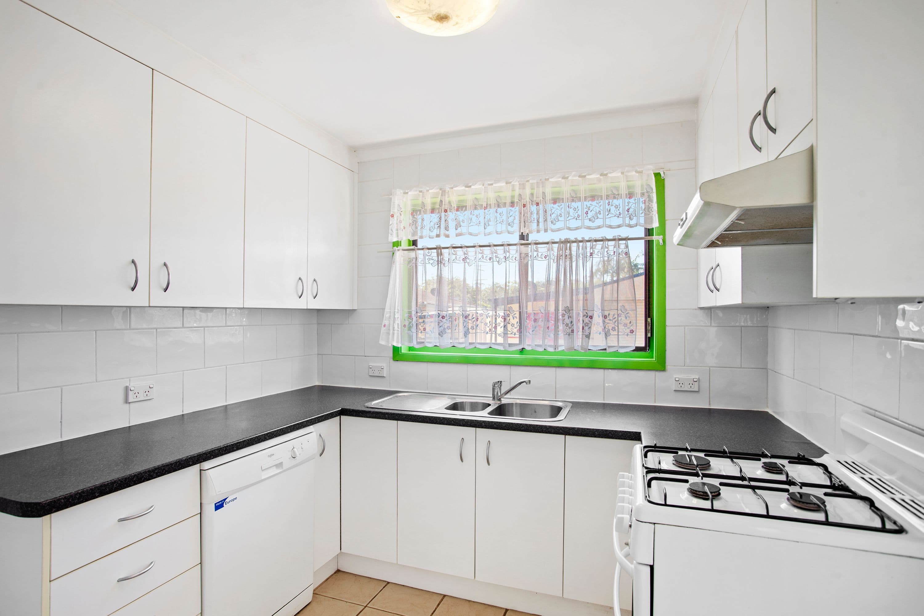 29 Kingsford Smith Drive, Berkeley Vale NSW 2261, Berkeley Vale - Thumbnail 4