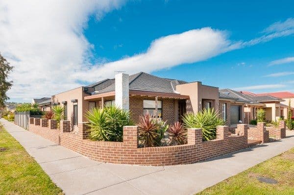 43 Middlesborough Drive, CRAIGIEBURN VIC 3064, Craigieburn - Thumbnail 2