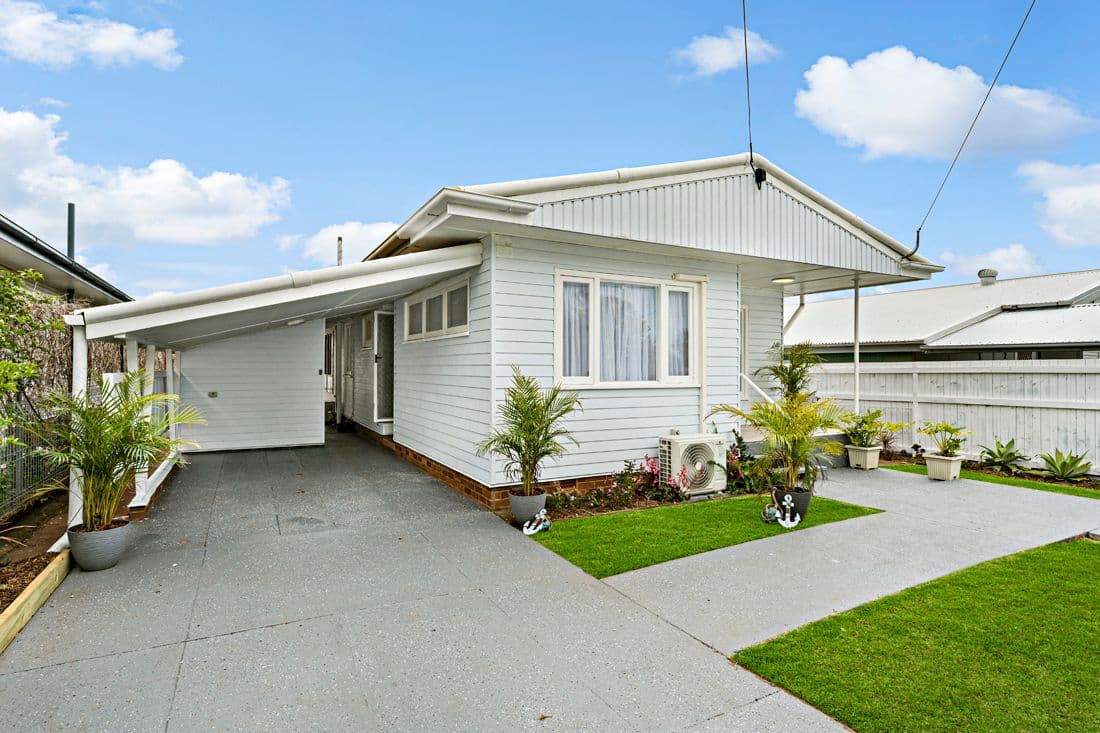 4 Higlett Street, Scarborough QLD 4020, Scarborough - Thumbnail 2
