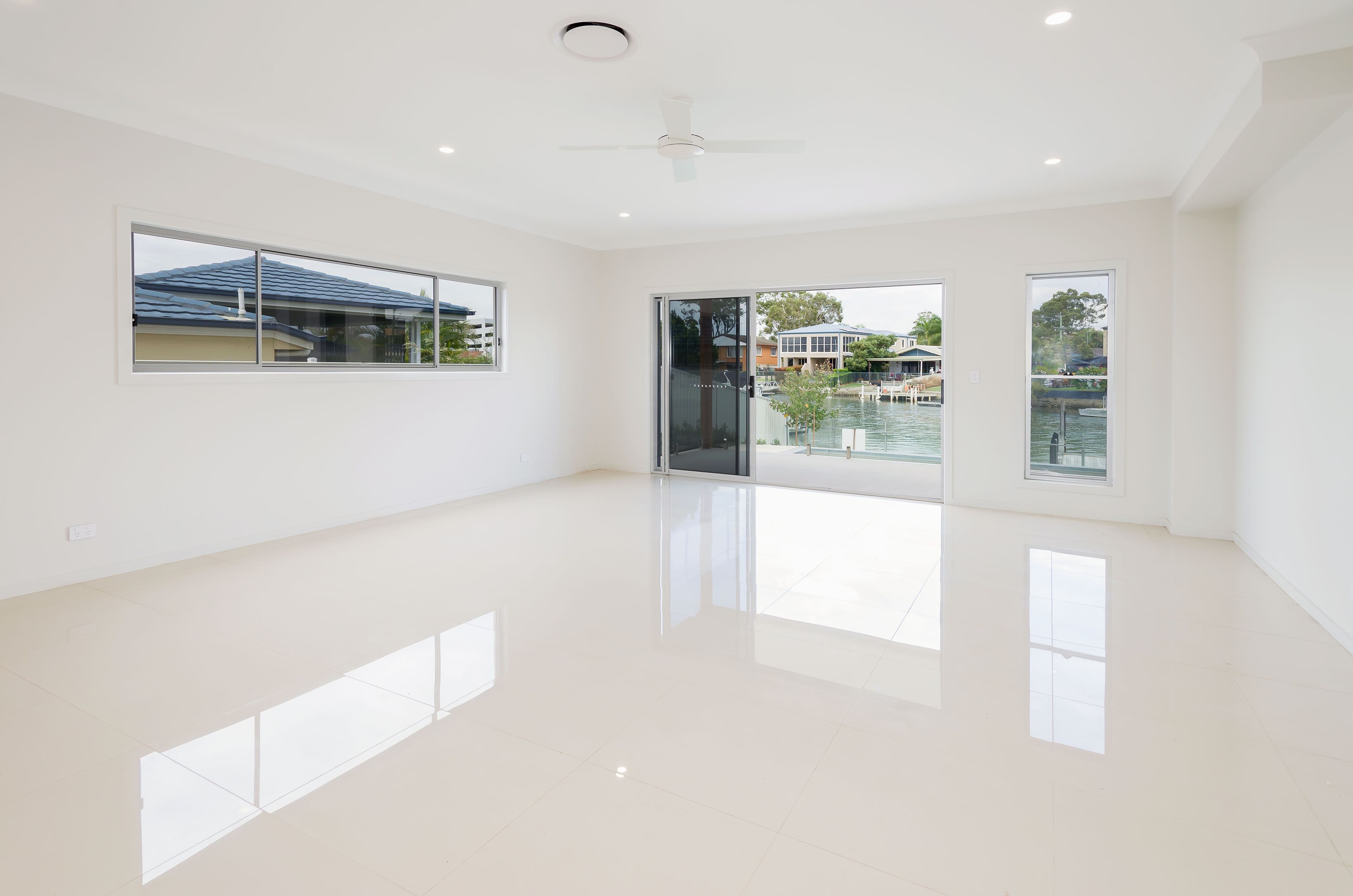 2 Vaggelas Crescent, Biggera Waters QLD 4216, Biggera Waters - Thumbnail 5