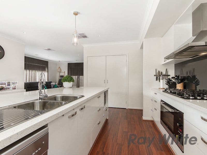 27 Albanvale Drive, Albanvale VIC 3021, Albanvale - Thumbnail 4