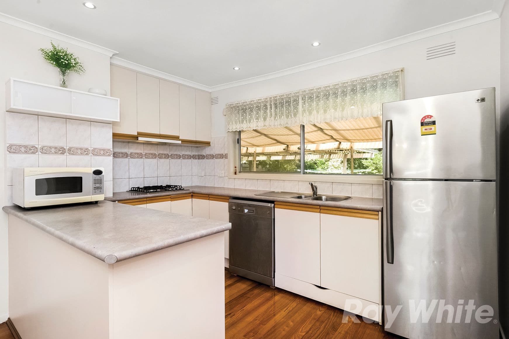 25 Huxley Avenue, Mulgrave VIC 3170, Mulgrave - Thumbnail 3